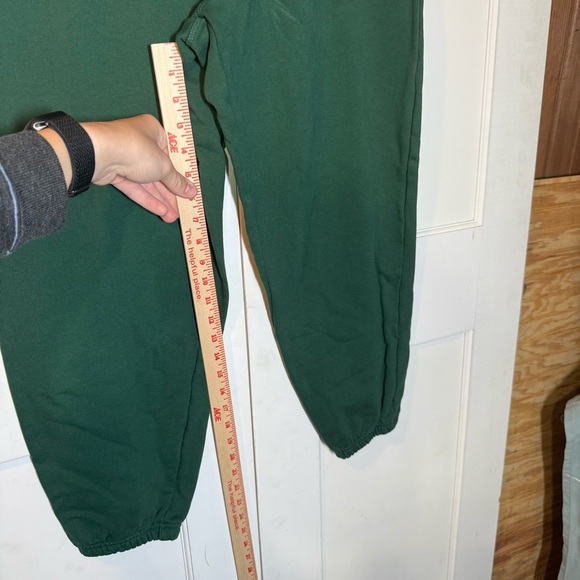 New Balance Dark Green Sweatpants Sport Fleece Women's Size Large Soft Cuffed - Picture 6 of 9